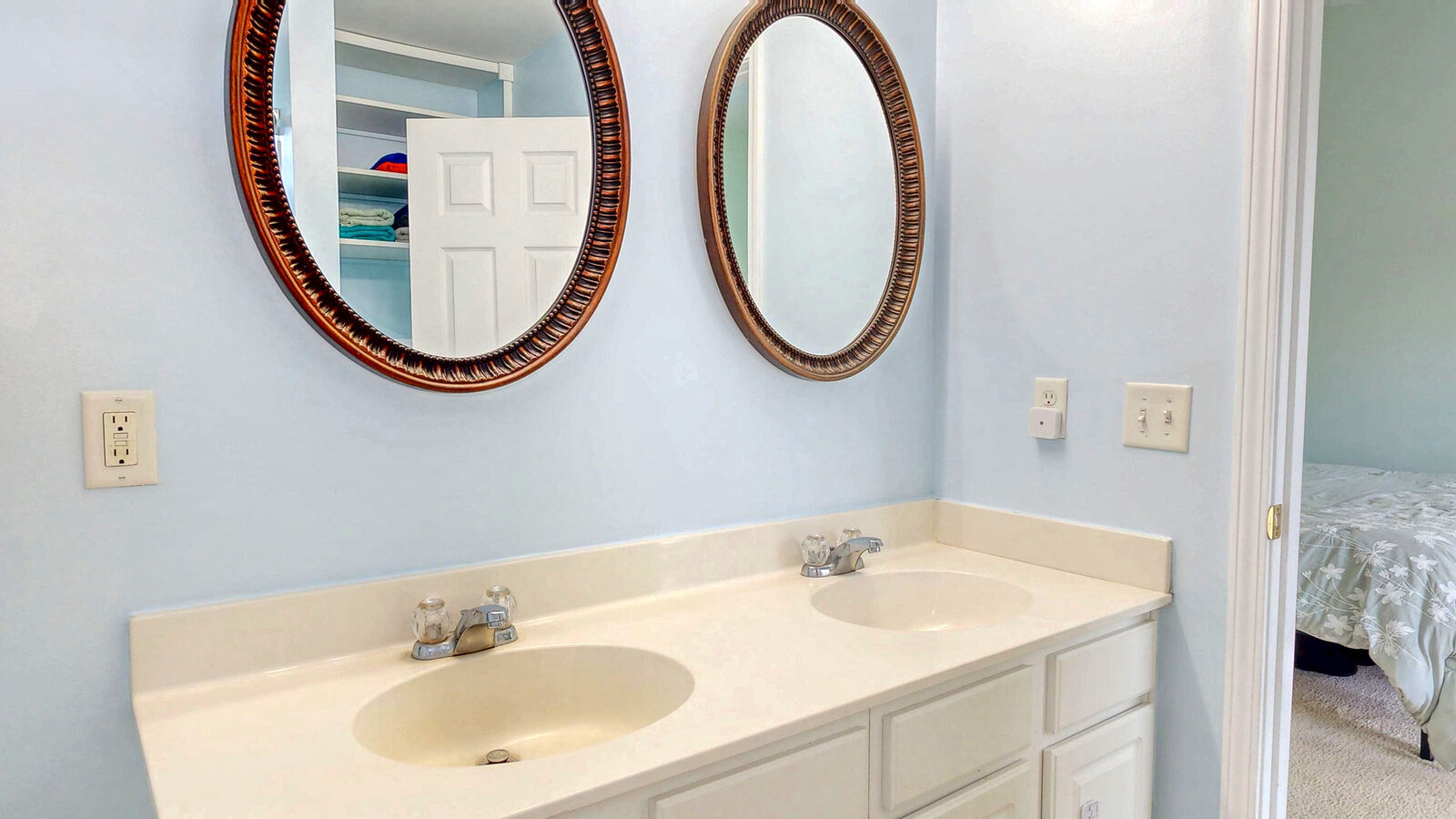 Primary bathroom with double vanity at 37 Hamilton Grove Dr, Savannah Quarters