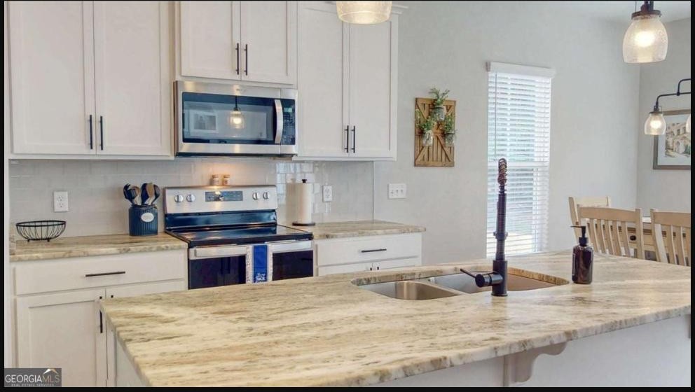 Kitchen with center island at 124 Brookline Drive, Savannah GA