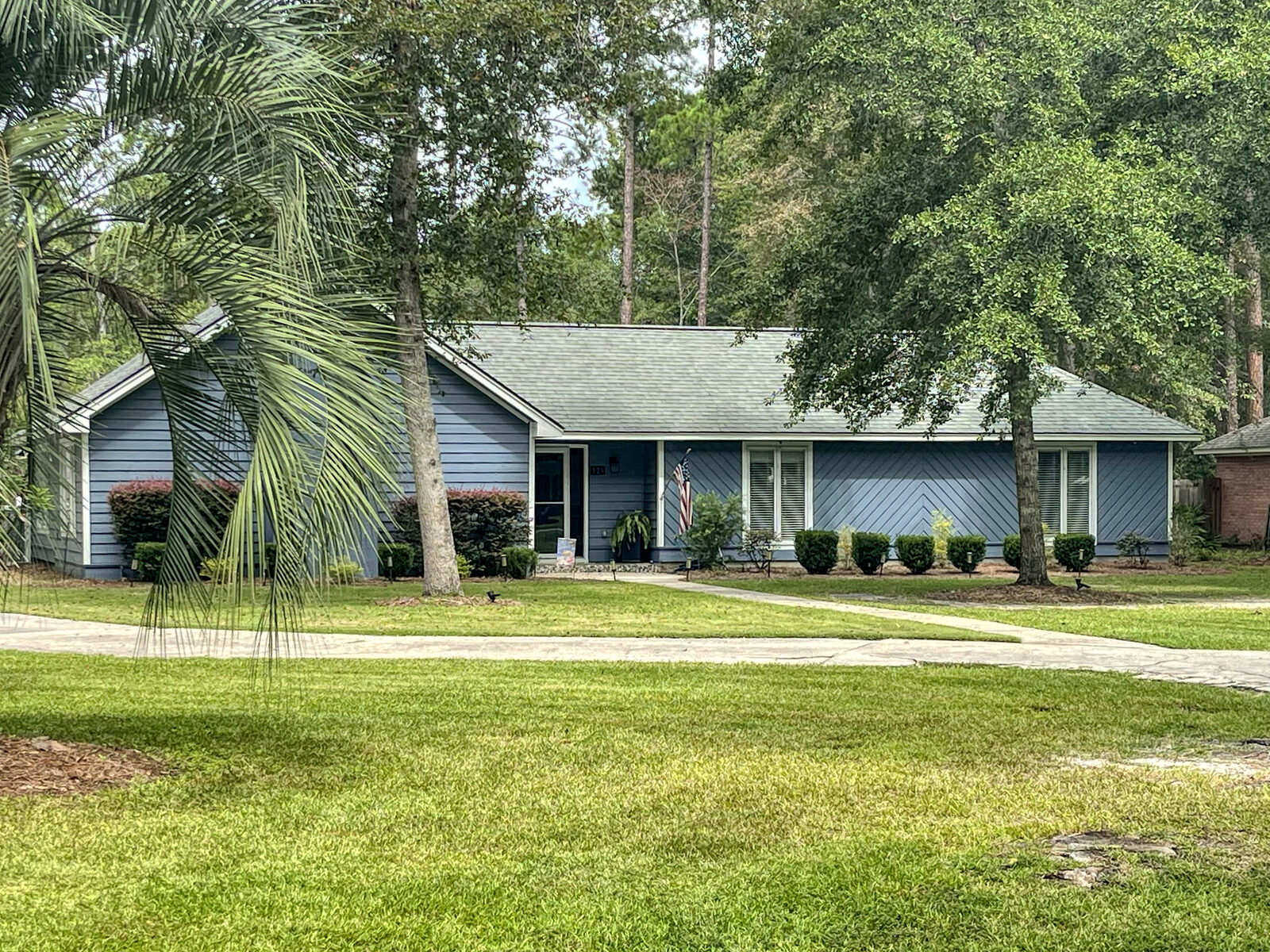 129 Palmetto Drive, a one-level ranch home in Silverwood Plantation, Rincon GA